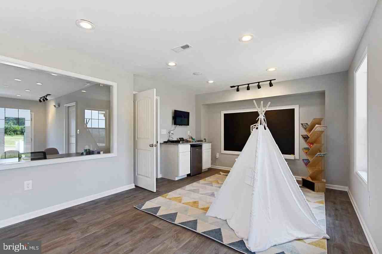 12431 Jackson Ave #13 - Photo 4 of 22