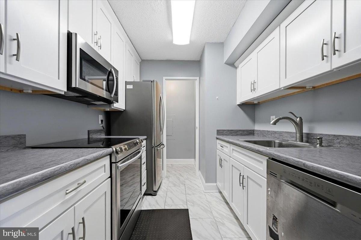 666 W Germantown Pike #1119 - Photo 5 of 23