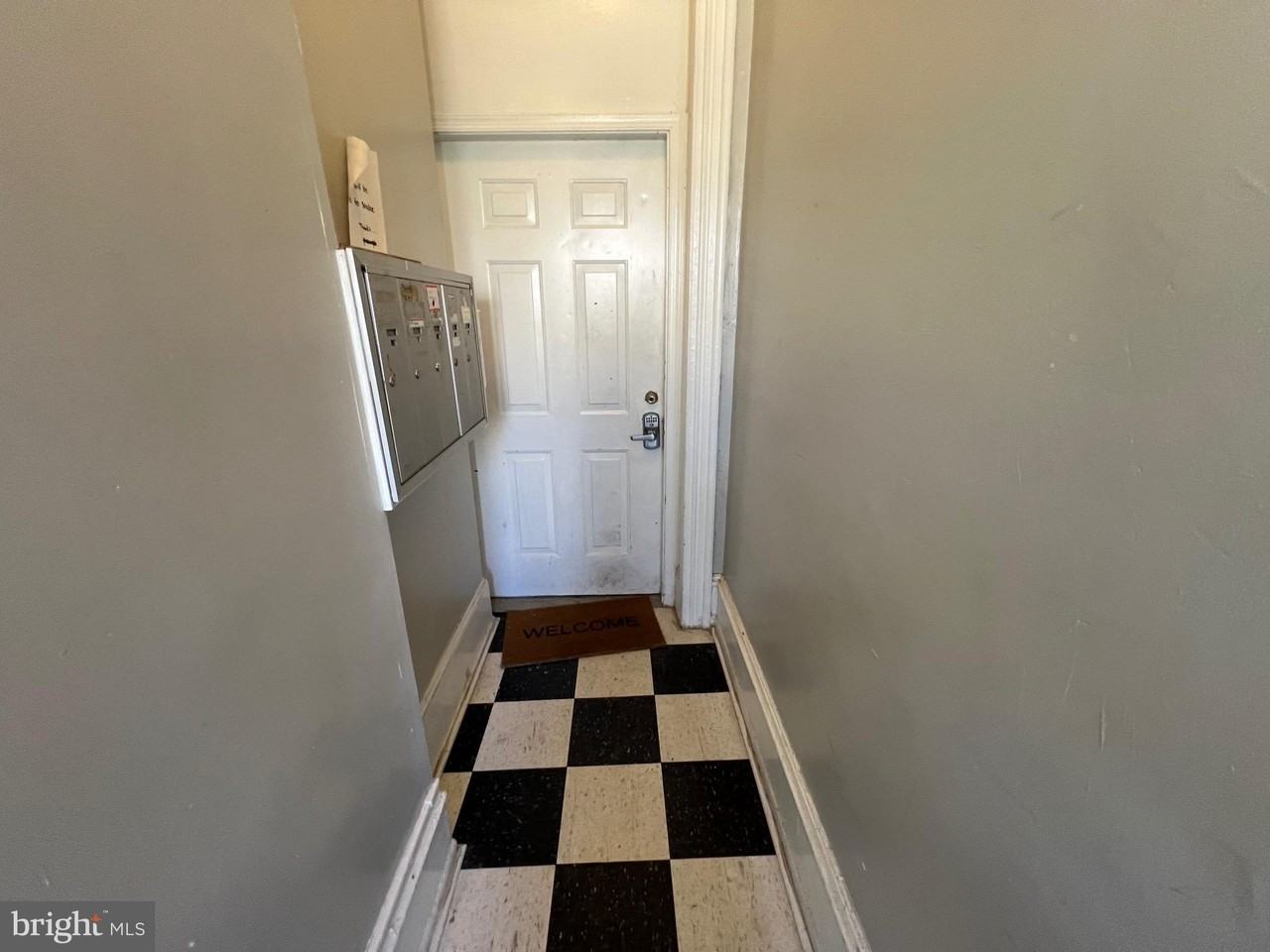 521 S 41st St #1B - Photo 5 of 15