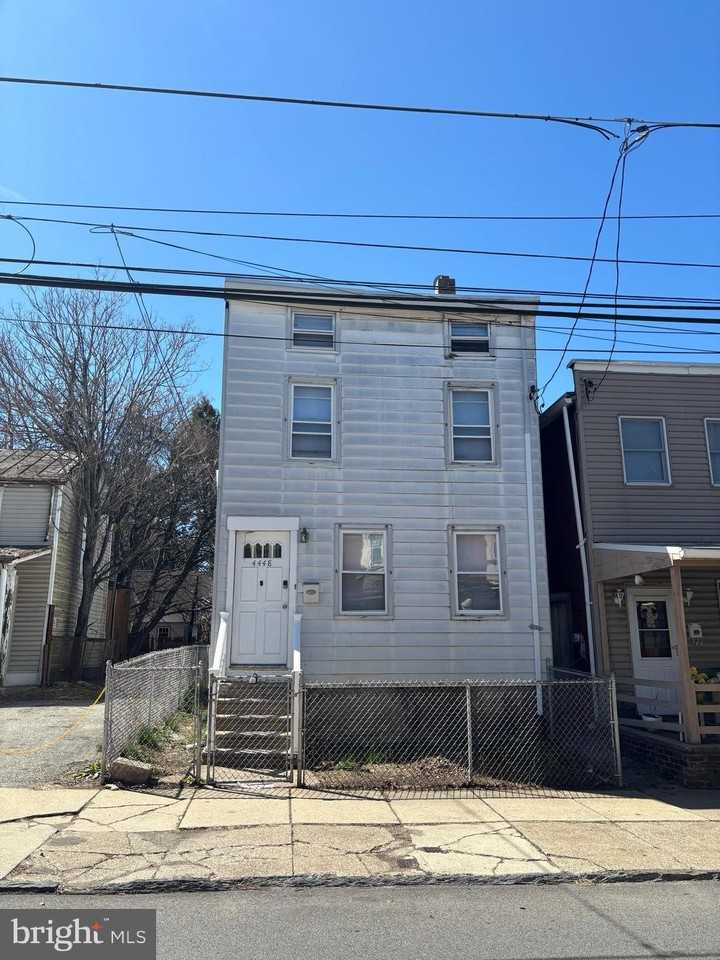 4448 Mitchell St - Photo 2 of 20