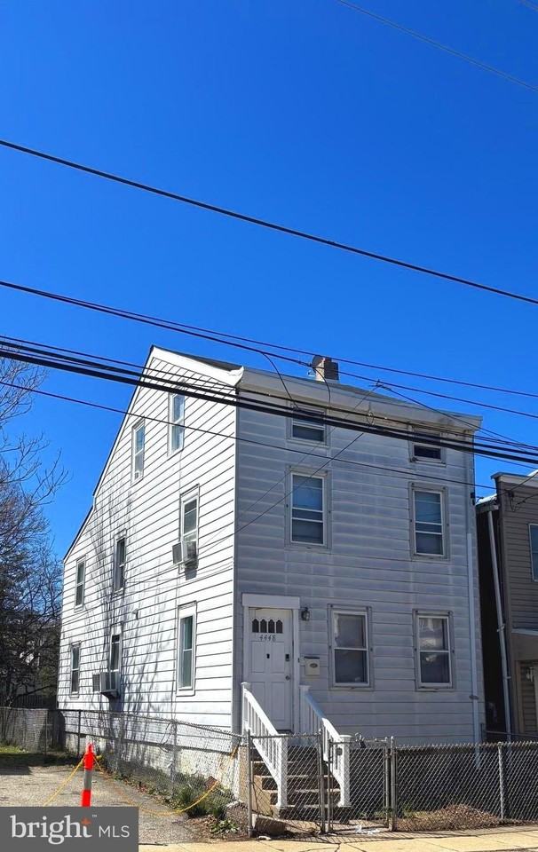 4448 Mitchell St - Photo 3 of 20