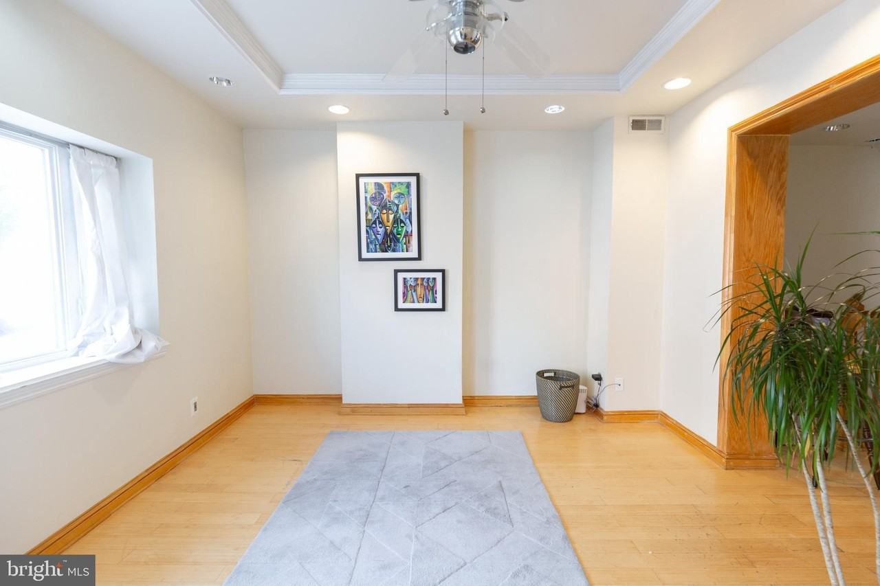 808 Gaul St - Photo 4 of 50