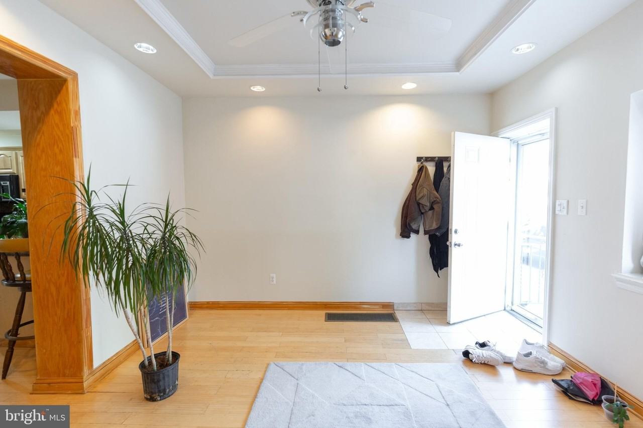 808 Gaul St - Photo 6 of 50