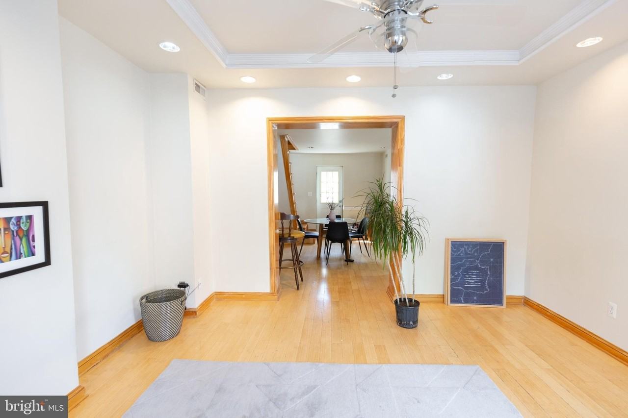 808 Gaul St - Photo 7 of 50
