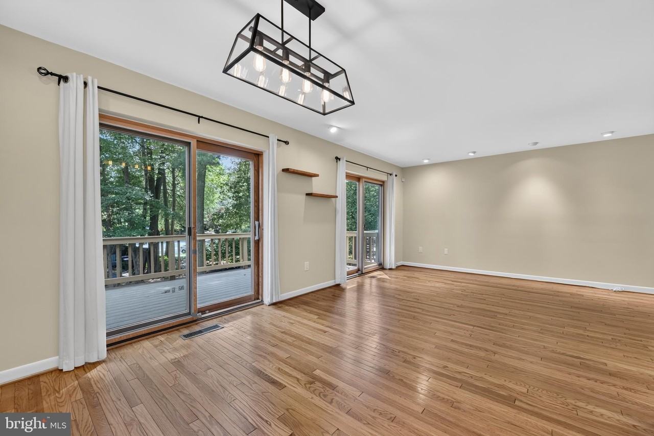 2031 Sarazen Pl - Photo 2 of 27