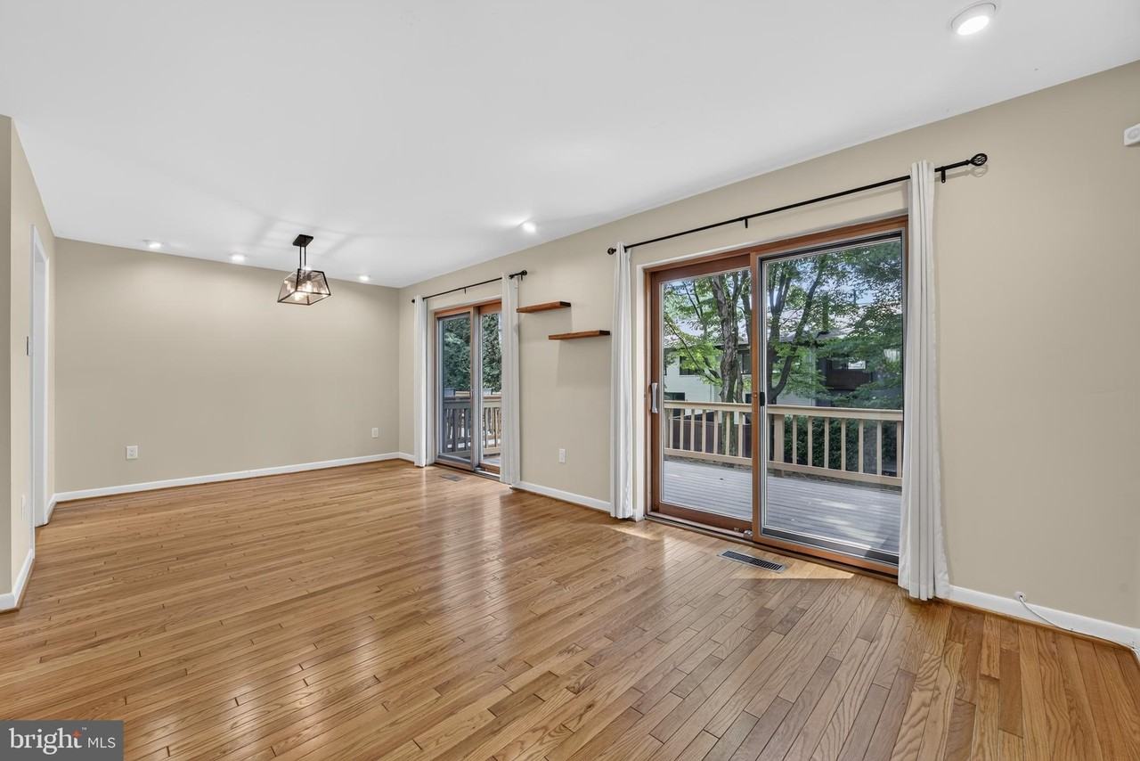 2031 Sarazen Pl - Photo 3 of 27