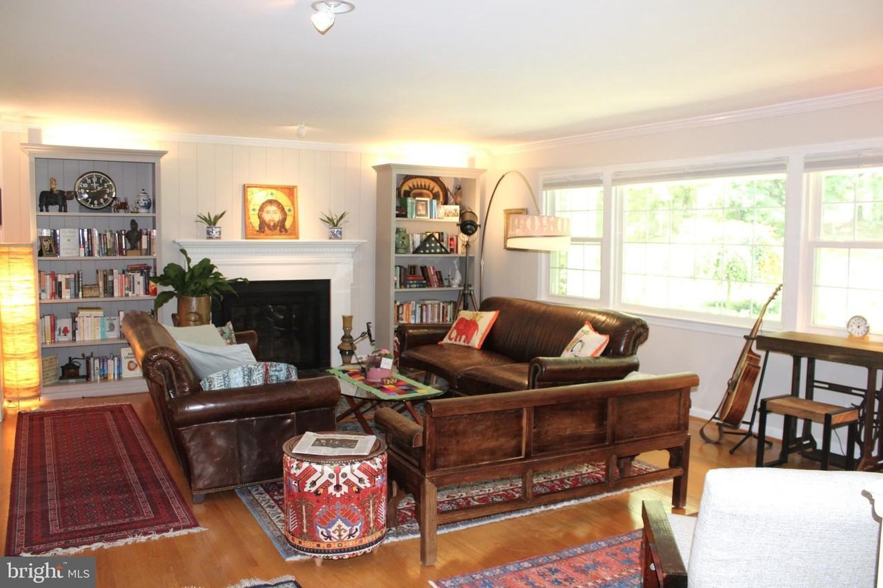 3606 Barkley Dr - Photo 2 of 26