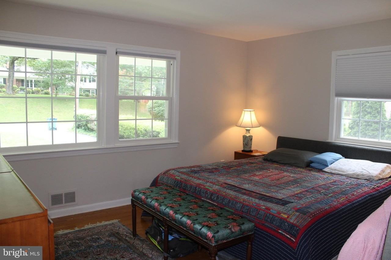 3606 Barkley Dr - Photo 7 of 26