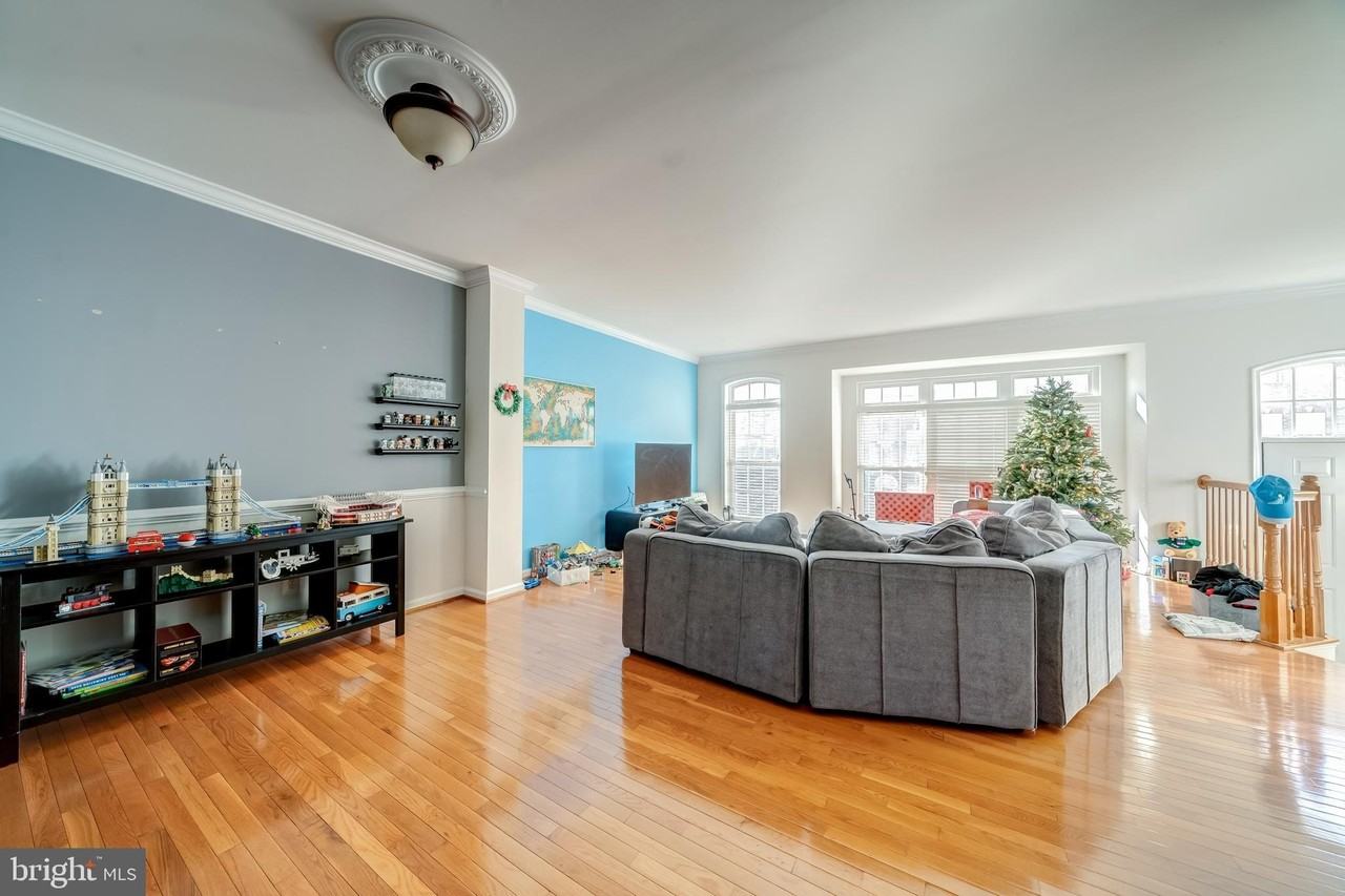 12162 Caldicot Ln - Photo 2 of 10