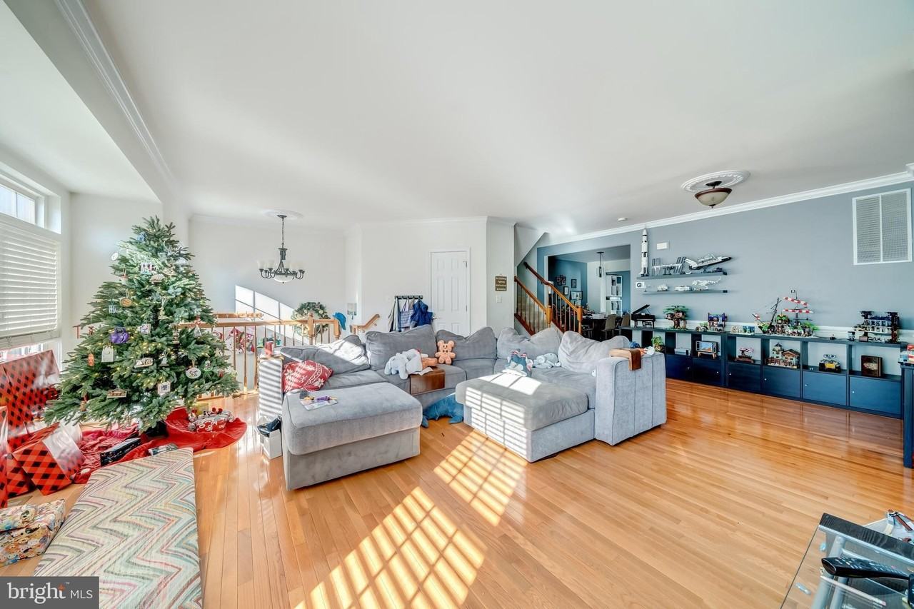 12162 Caldicot Ln - Photo 4 of 10
