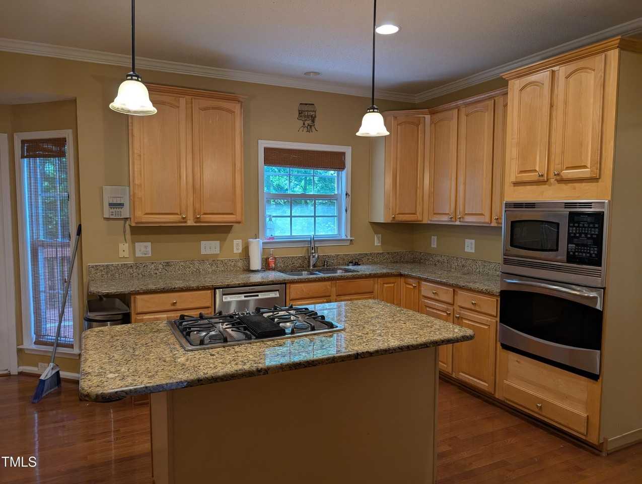 106 Tecumseh Ct - Photo 7 of 16