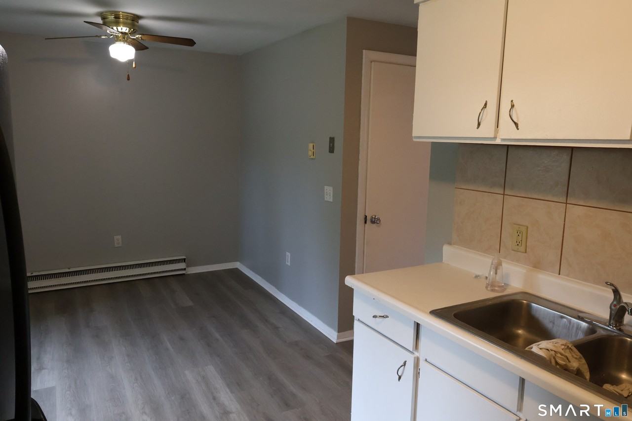 353 Scott Rd - Photo 5 of 11