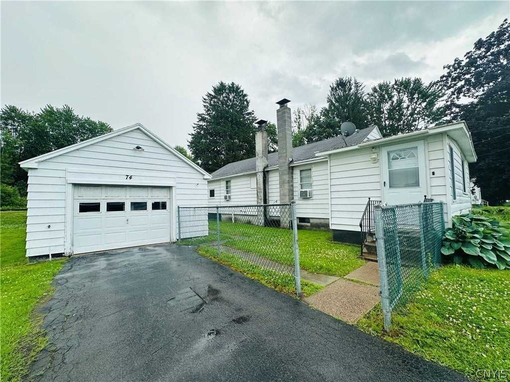 74 Volney St - Photo 2 of 12