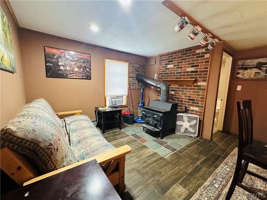 74 Volney St - Photo 3 of 12