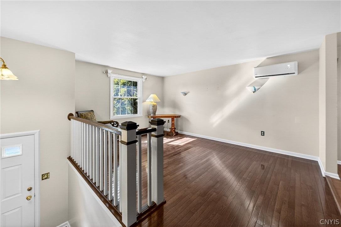 8237 Mantova Dr - Photo 3 of 37
