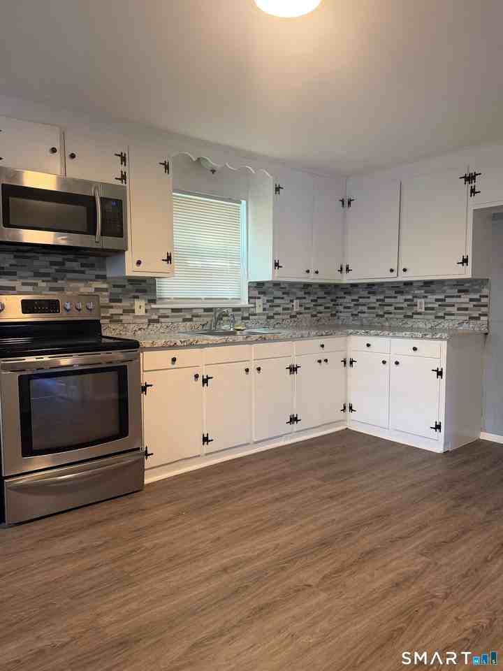 350 Cherry St - Photo 2 of 8