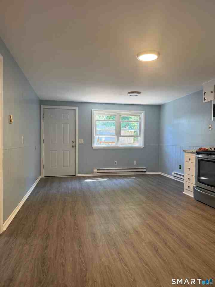 350 Cherry St - Photo 3 of 8