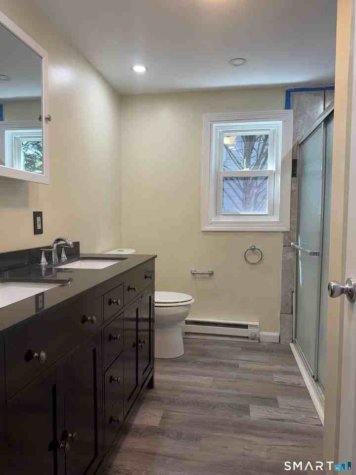 350 Cherry St - Photo 4 of 8
