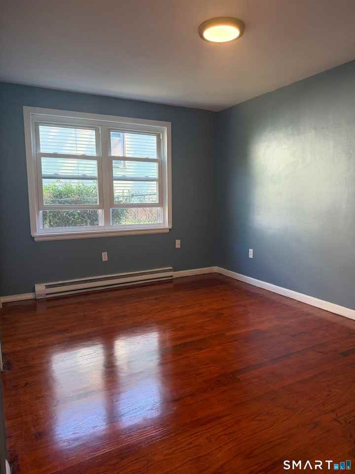 350 Cherry St - Photo 5 of 8
