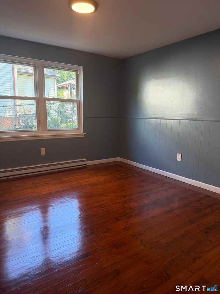 350 Cherry St - Photo 6 of 8