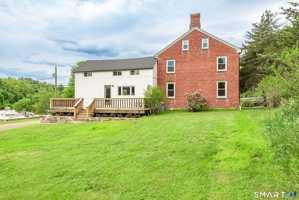 featured image of 560 Manchester Rd