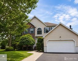 featured image of 13 Airdale Dr