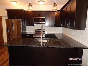 55 Oakridge St - Photo 3 of 9
