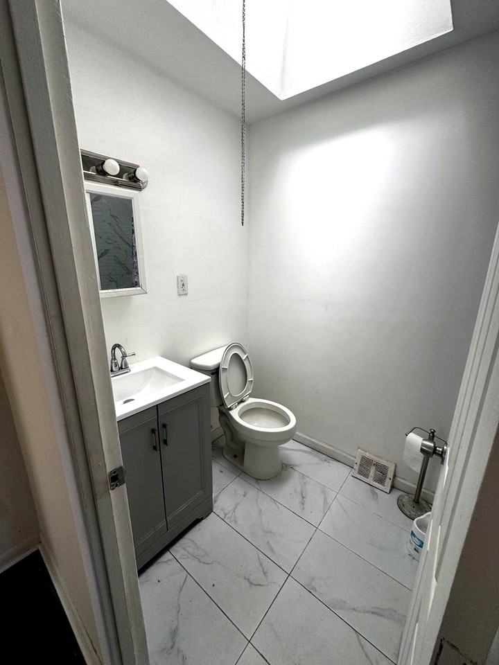 10029 Bridle Rd #2 - Photo 4 of 14