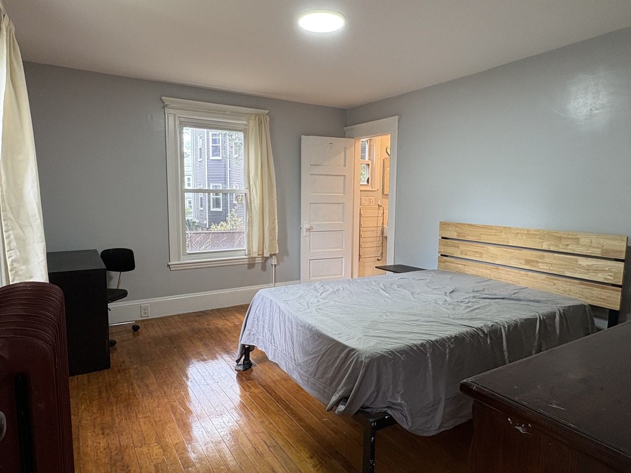 52 Phillips St #1stFL - Photo 2 of 21