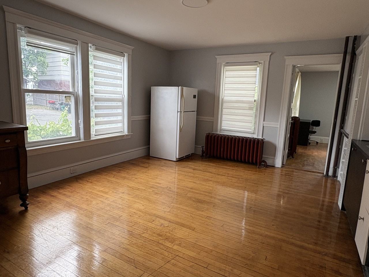 52 Phillips St #1stFL - Photo 4 of 21