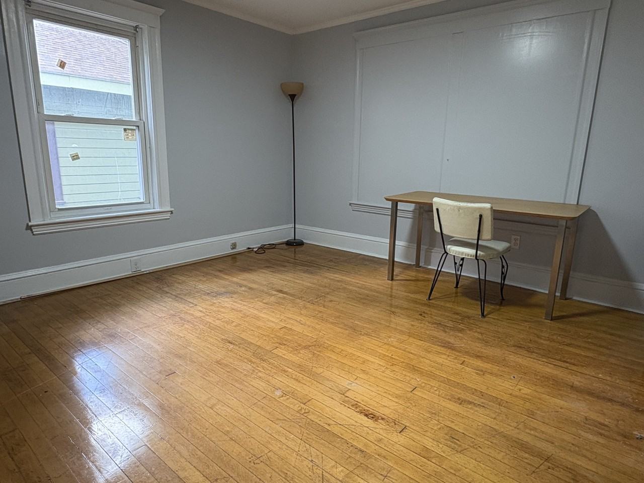 52 Phillips St #1stFL - Photo 6 of 21