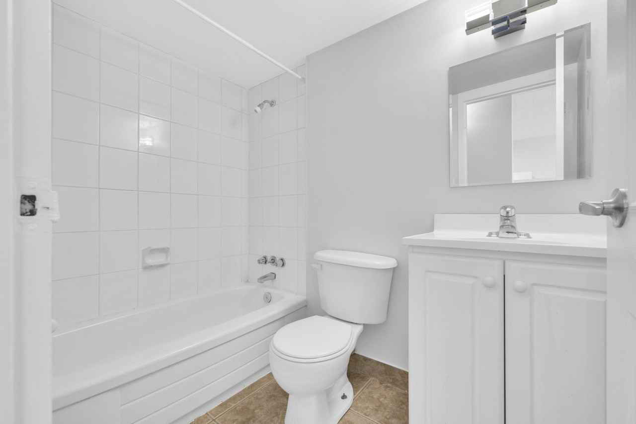 833 Pillette Road #20 - Photo 5 of 7