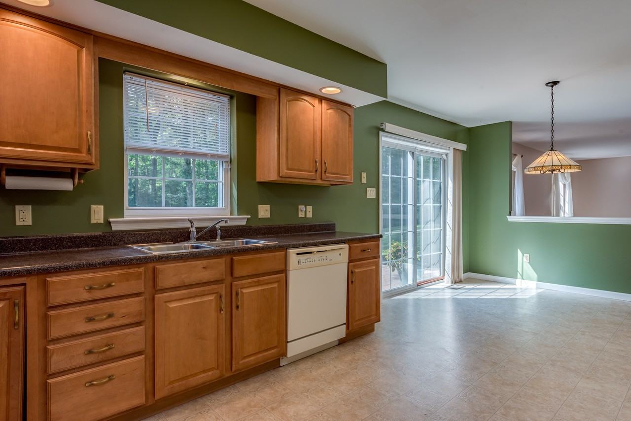 80 Hillbrook Dr #1 - Photo 6 of 26