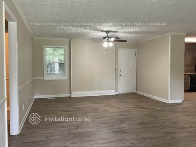 2396 Shire Ct - Photo 4 of 18
