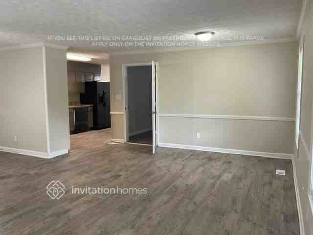 2396 Shire Ct - Photo 5 of 18