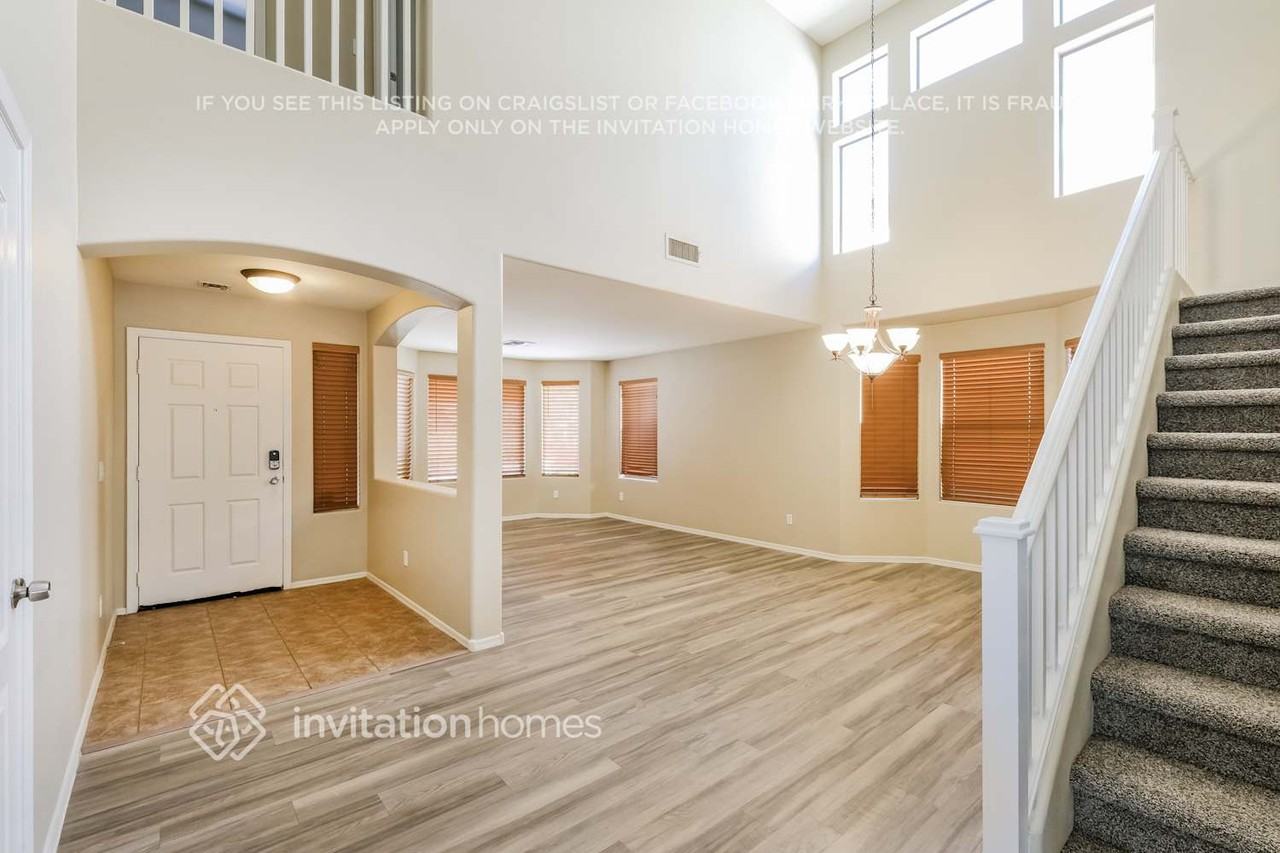 24902 W Wayland Dr - Photo 5 of 18