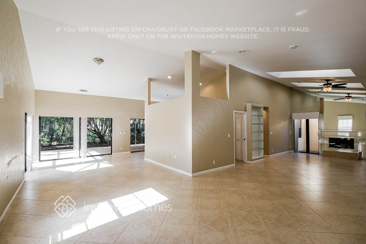 7045 Golf Pointe Cir - Photo 7 of 17