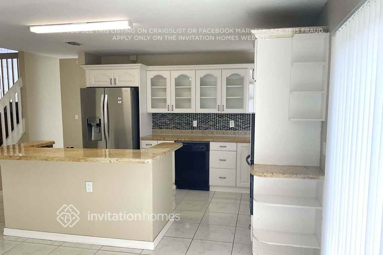631 Royal Palm Way - Photo 6 of 18
