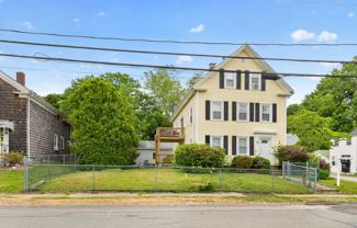 90 Oak St #1 - Photo 1 of 1