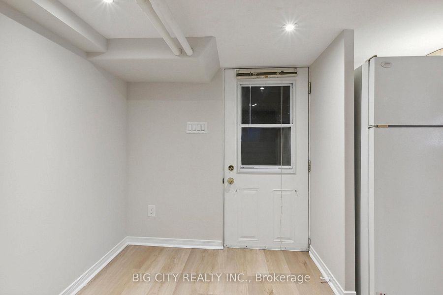 178 Douglas Ave - Photo 6 of 14