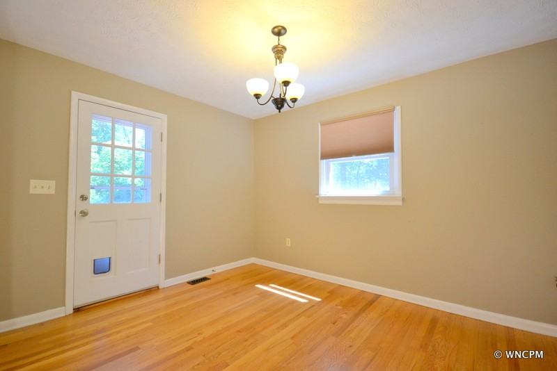 17 Laurel Park Dr - Photo 5 of 16