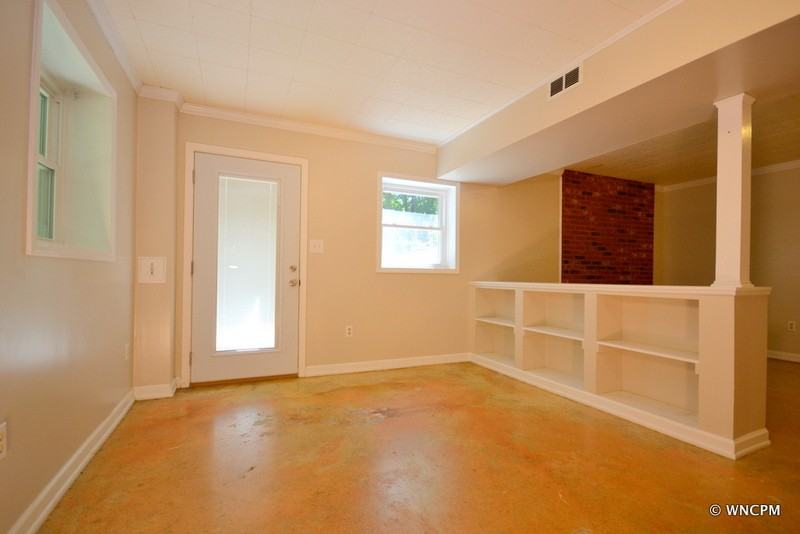17 Laurel Park Dr - Photo 7 of 16