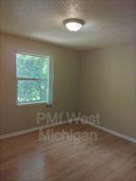 featured image of 4258 Bond Ave #4