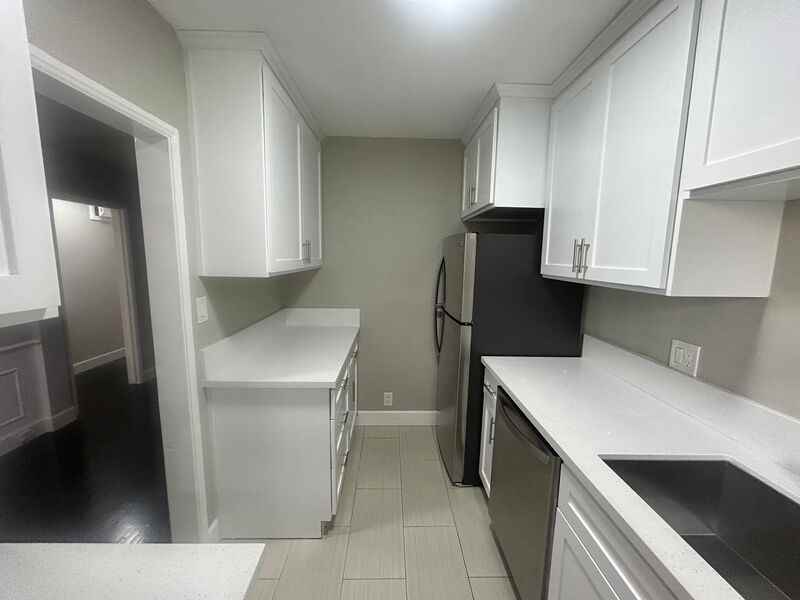 1323 S Highland Ave - Photo 7 of 13