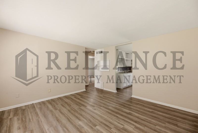 4421 S Oak Ave - Photo 5 of 14