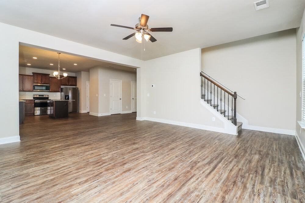279 Faron Dr Sw - Photo 6 of 17