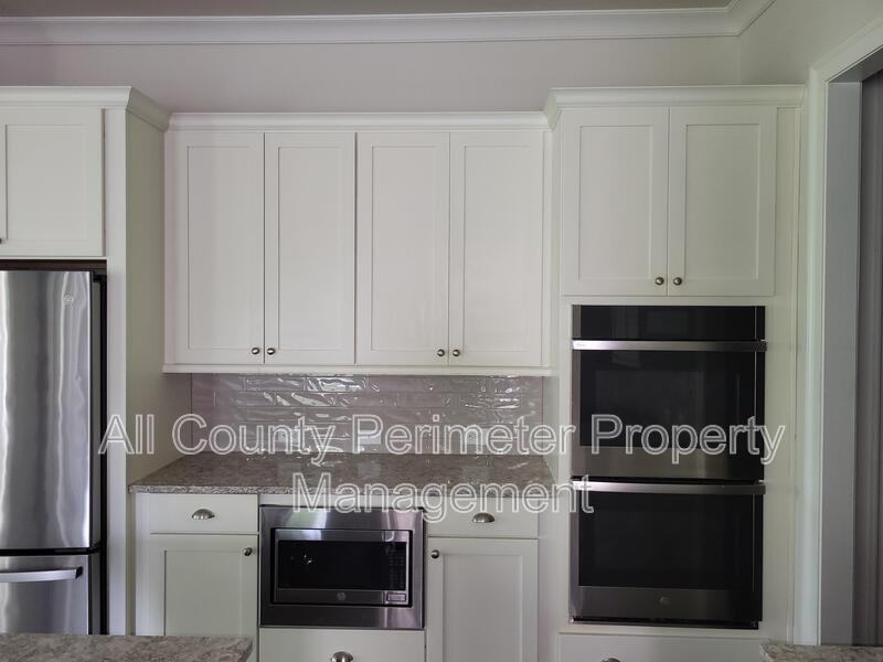 819 Olmsted Ln - Photo 6 of 26