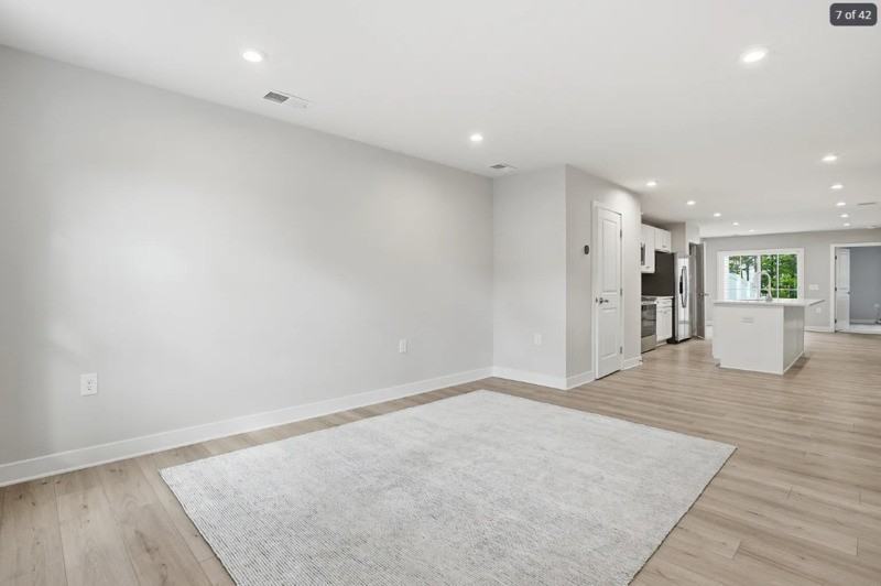 2264 Palm Ct - Photo 7 of 36