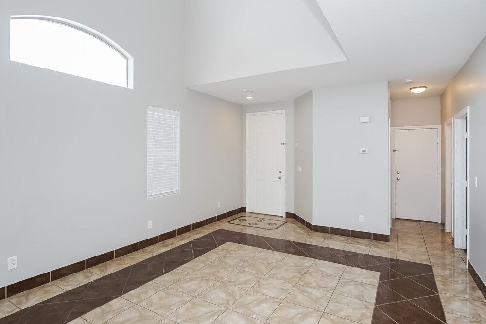 6319 Barrington Bridge Ave - Photo 5 of 17
