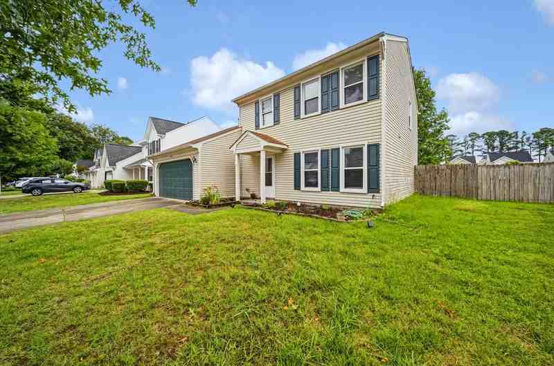 4421 Ridgemont Ct - Photo 3 of 31